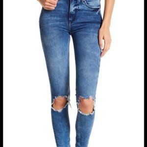 NWT Free People Destroyed Knee Skinny Jean